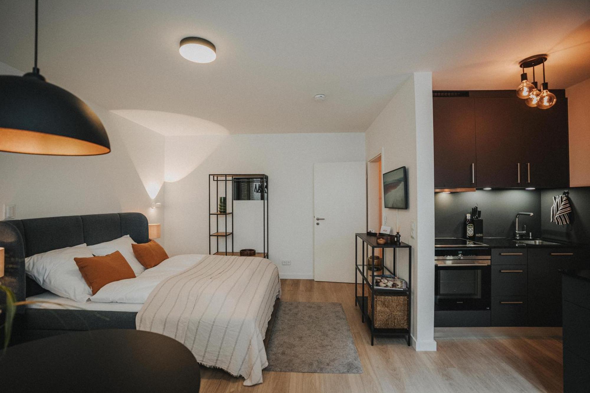 Downtown Apartment Mit Luxusbad Am Hafen Nur 5 Minuten Zu Fuss In Die Innenstadt Und Zum Bahnhof! Oldenburg Exteriör bild